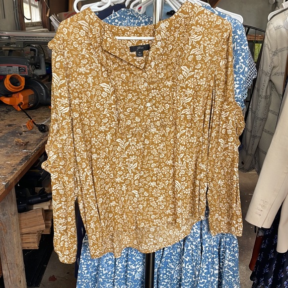 JCrew Point Sur Mustard Yellow Ruffle Top Sz M - Picture 2 of 3